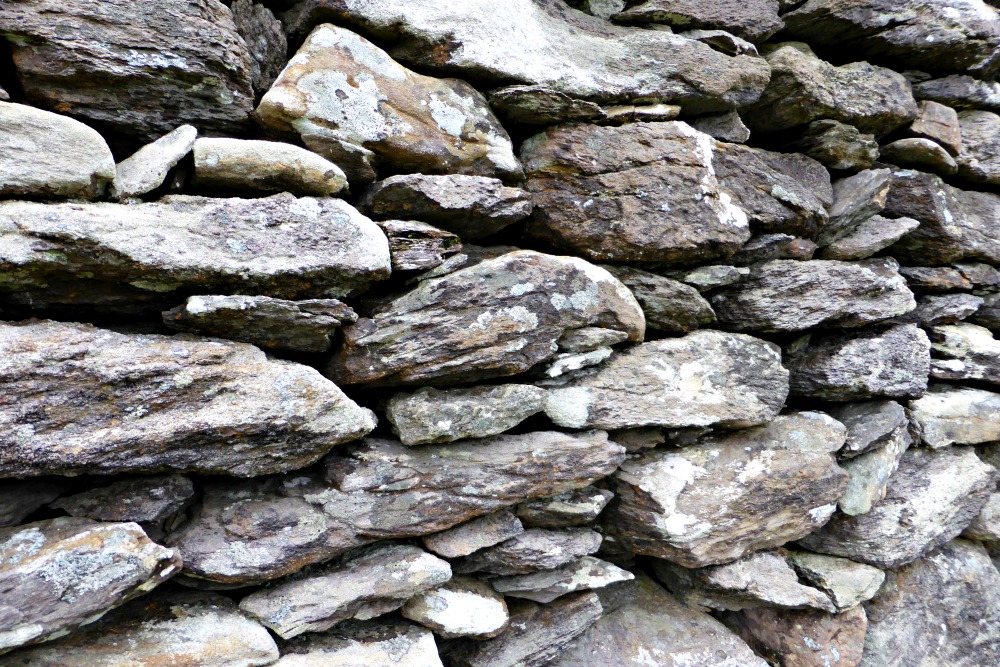 Stone Forts on the Ring of Kerry and Dingle Peninsula - Staigue Stone Fort