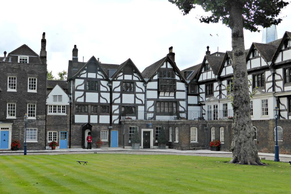 tower of london how to visit