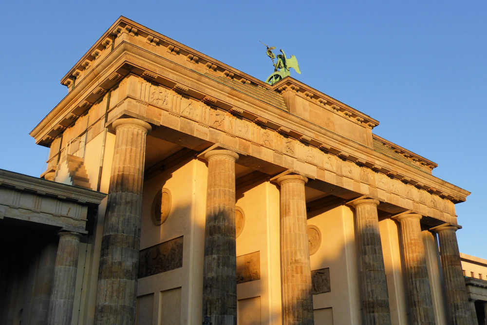 Things to Do in Berlin Brandenberg Gate
