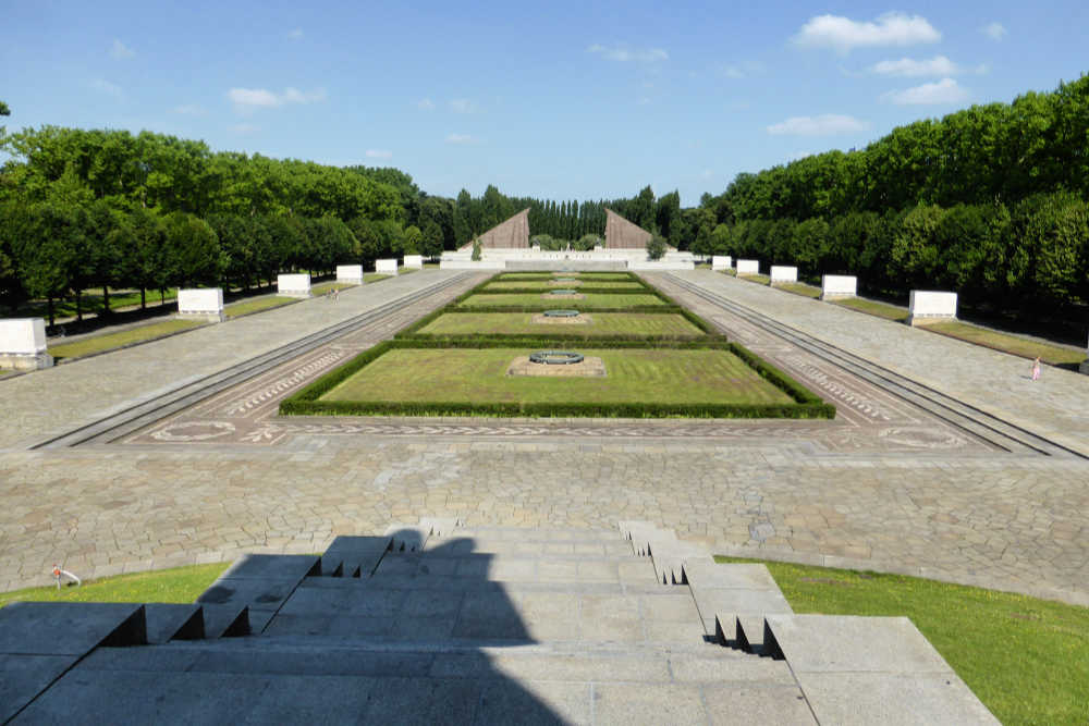 Things to Do in Berlin Soviet War Memorial