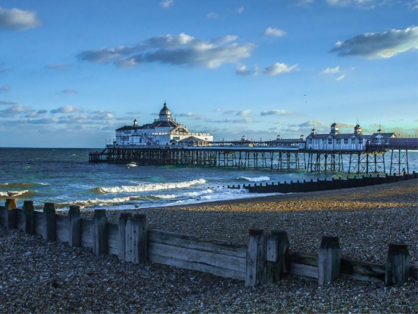 8 Great Places to Visit in Southeast England Thumbnail