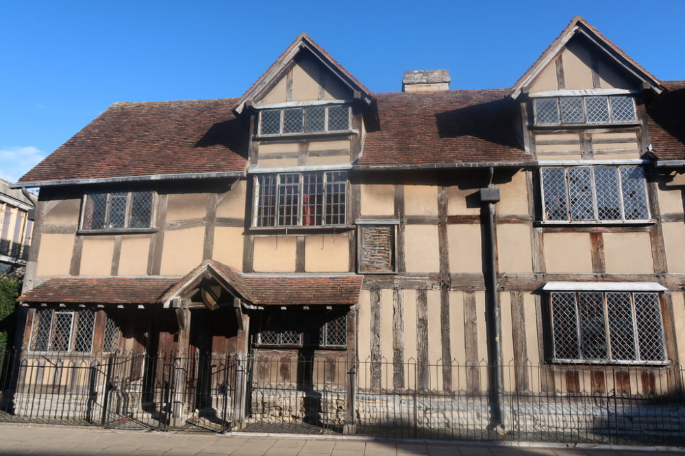 Day Trips from London - Stratford Upon Avon (London Unattached)