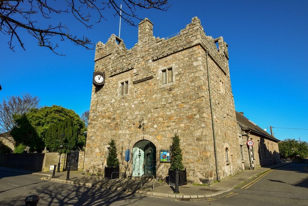 Things to Do in Dublin - Dalkey Castle (Carpe Diem Eire) Things to Do in Dublin - Dalkey Castle (Carpe Diem Eire)