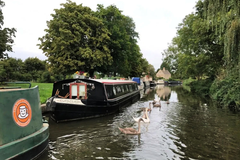Things to Do in Bath - Canal Boat Ride (Globalmouse Travels)