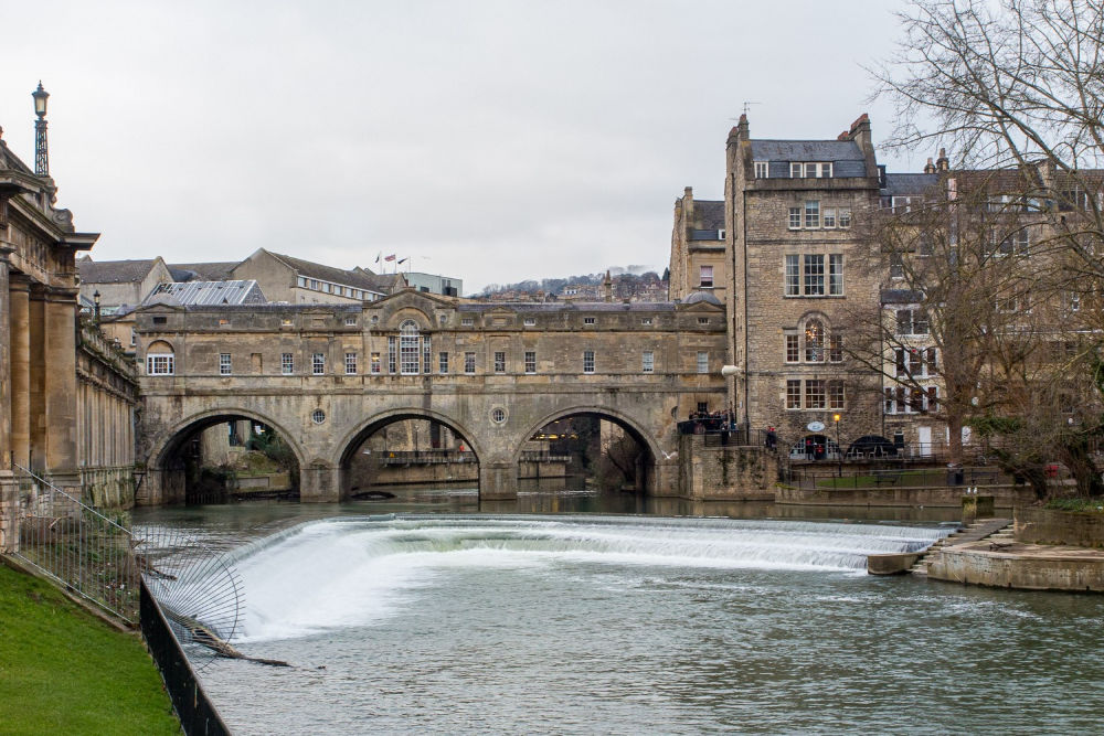 Things to Do in Bath - Pulteney Bridge (Meandering Wild)