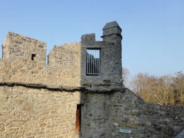 Exploring Ross Castle Feature